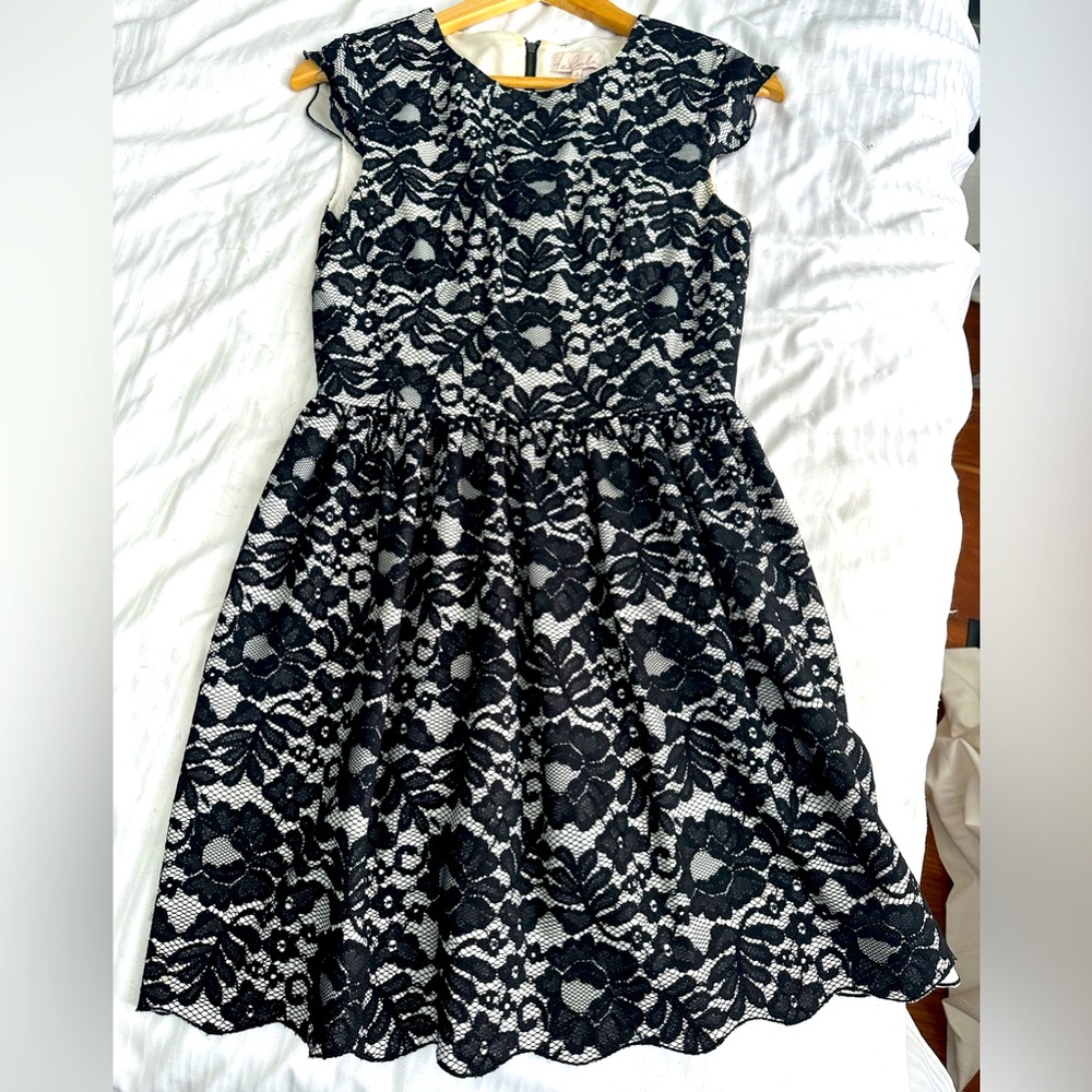 Talula Belgravia Fit & Flare Lace dress - GUC